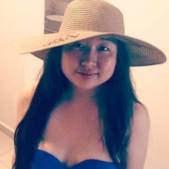 Meet your Posher, Jessica - Picture 1 of 1